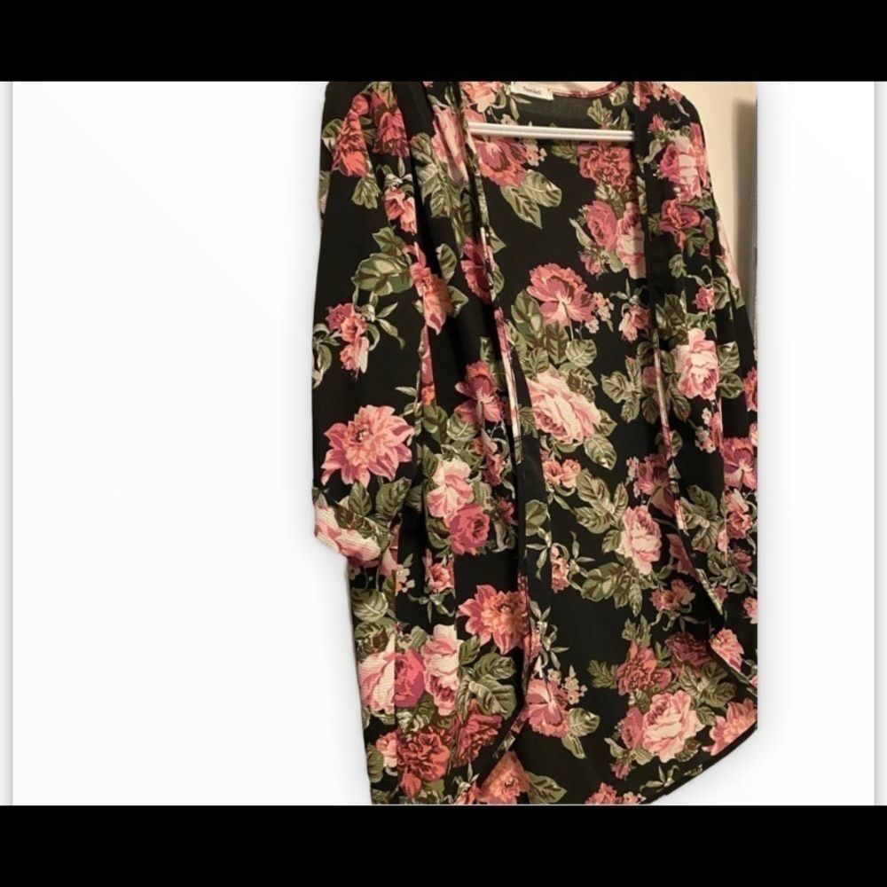 Teenbell Floral Lightweight Shawl